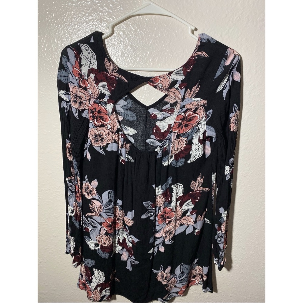 Black floral top